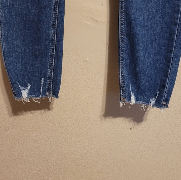Enjean Distressed Raw Hem Jeans - Picture 3 of 12